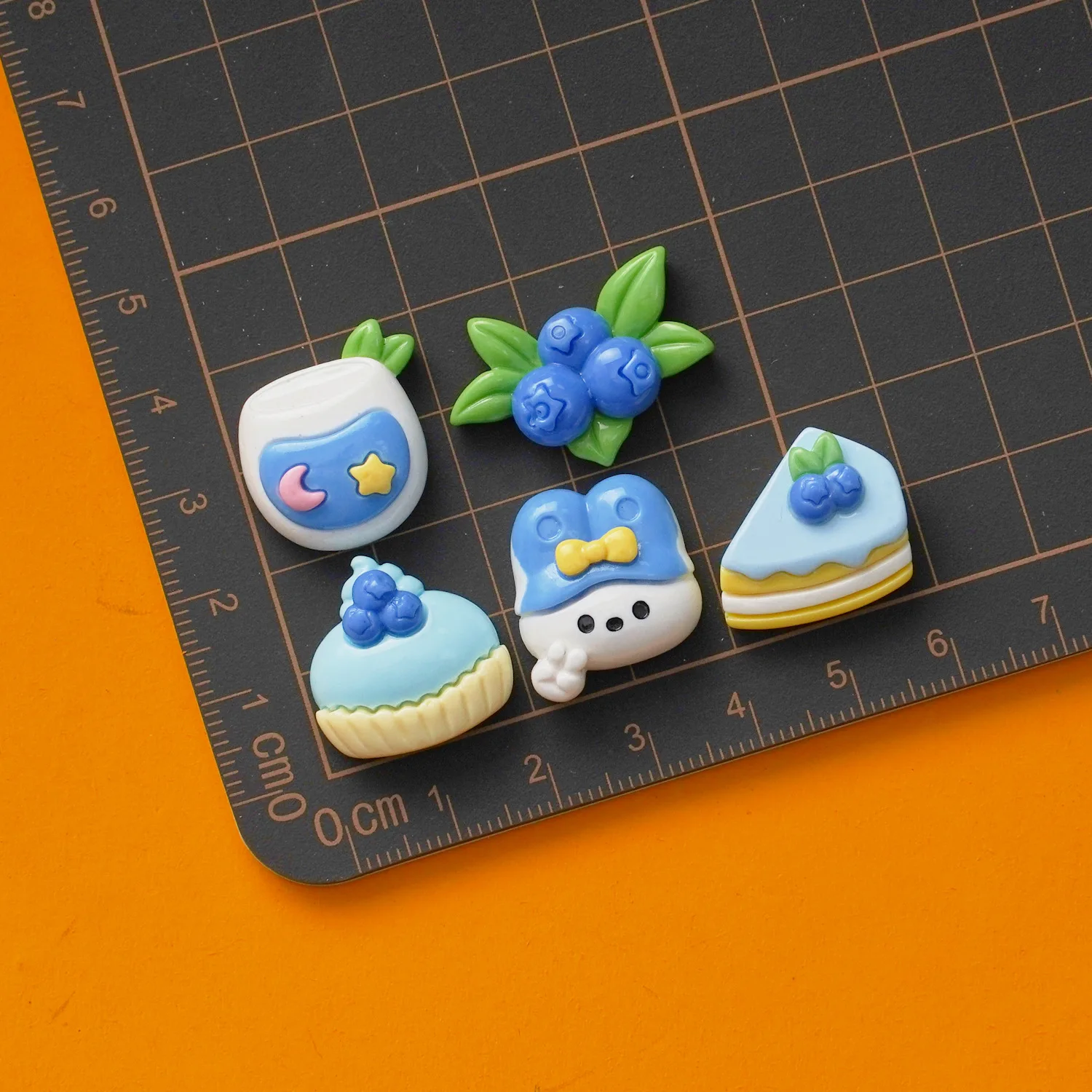 10PCS Blueberry cake cartoon resin accessories hairpin diy cream glue mobile phone case clip jewellery accessories