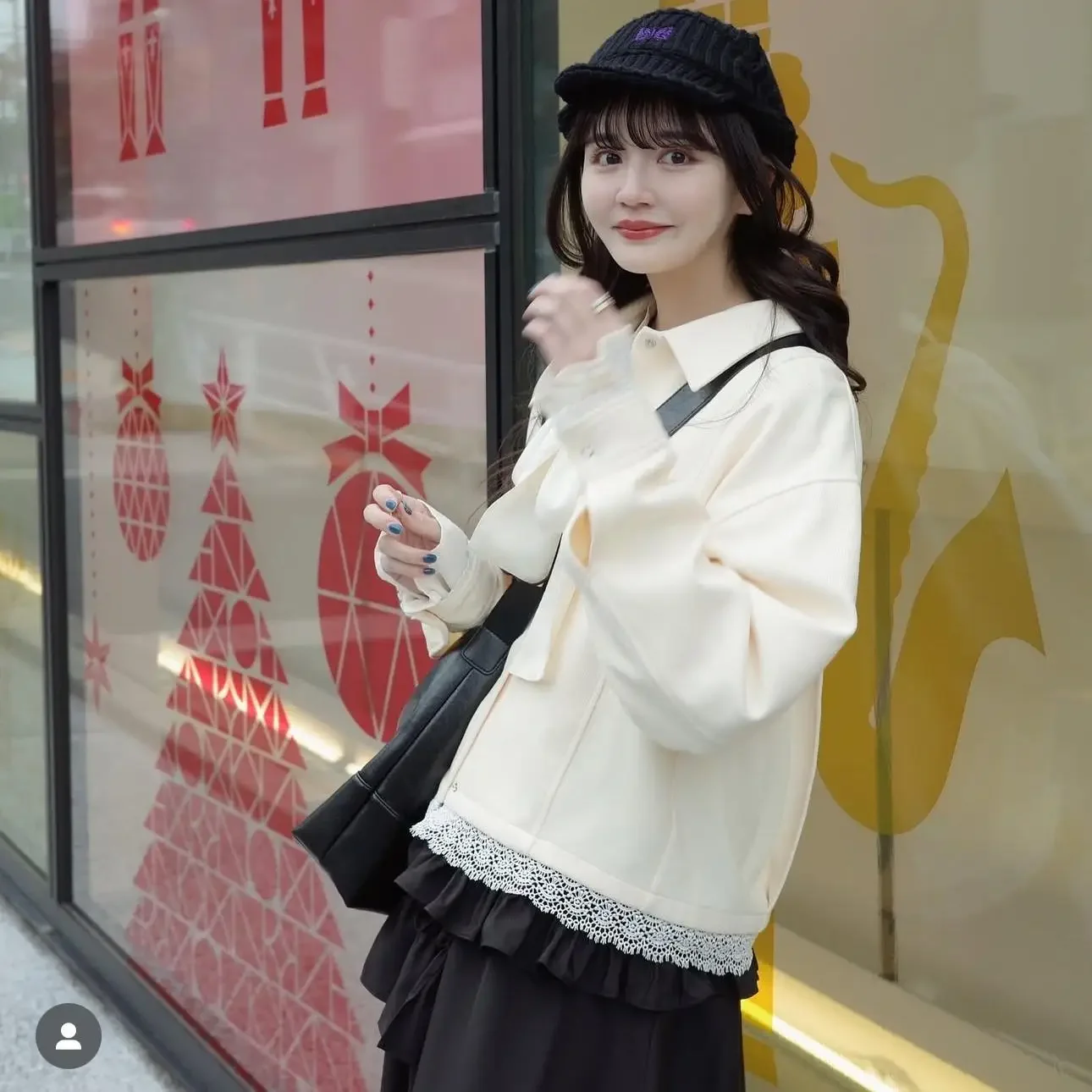 Chaqueta corta de estilo japonés para mujer, chaqueta holgada con borde de encaje de un solo pecho para otoño e invierno, abrigos negros informales para mujer, nuevo