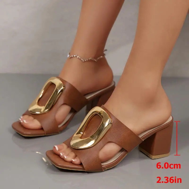 Vintage Metallverzierte Plateau-Sandalen für Damen – Sommer 2026 Luxus-Design Outdoor-Slipper Übergrößen Elegante Damensandalen