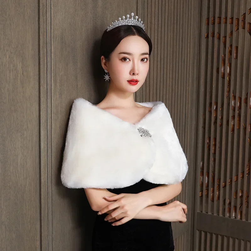 Mantel Jaket Musim Dingin Hiasan Pernikahan Mantel Selendang Bulu Palsu Bulu Palsu Wanita Hangat Bahu untuk Pembungkus Pengantin Pesta Malam