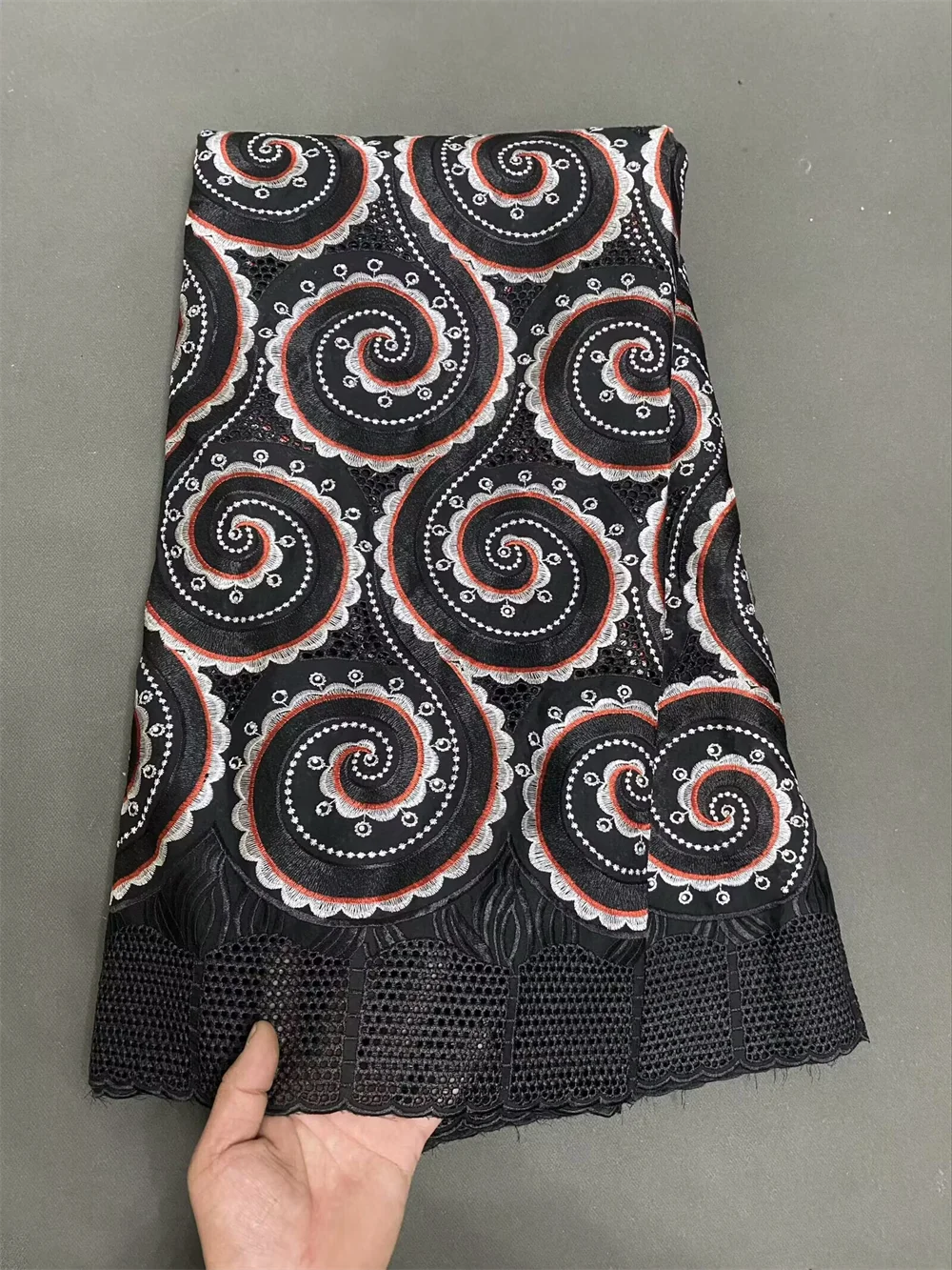 

African Nigerian 2026 High Quality Embroidery Tulle Lace Fabric Cotton Party Wedding Dress Soft Damask Sequins Sewing 5 Yards