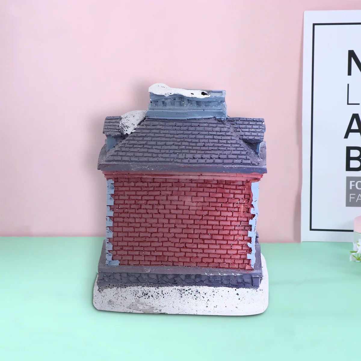 

Christmas Decoration Glowing House Resin Craft Assorted Colors Creative Snow Pattern Ornament for Home Store Hotel Festive Decor