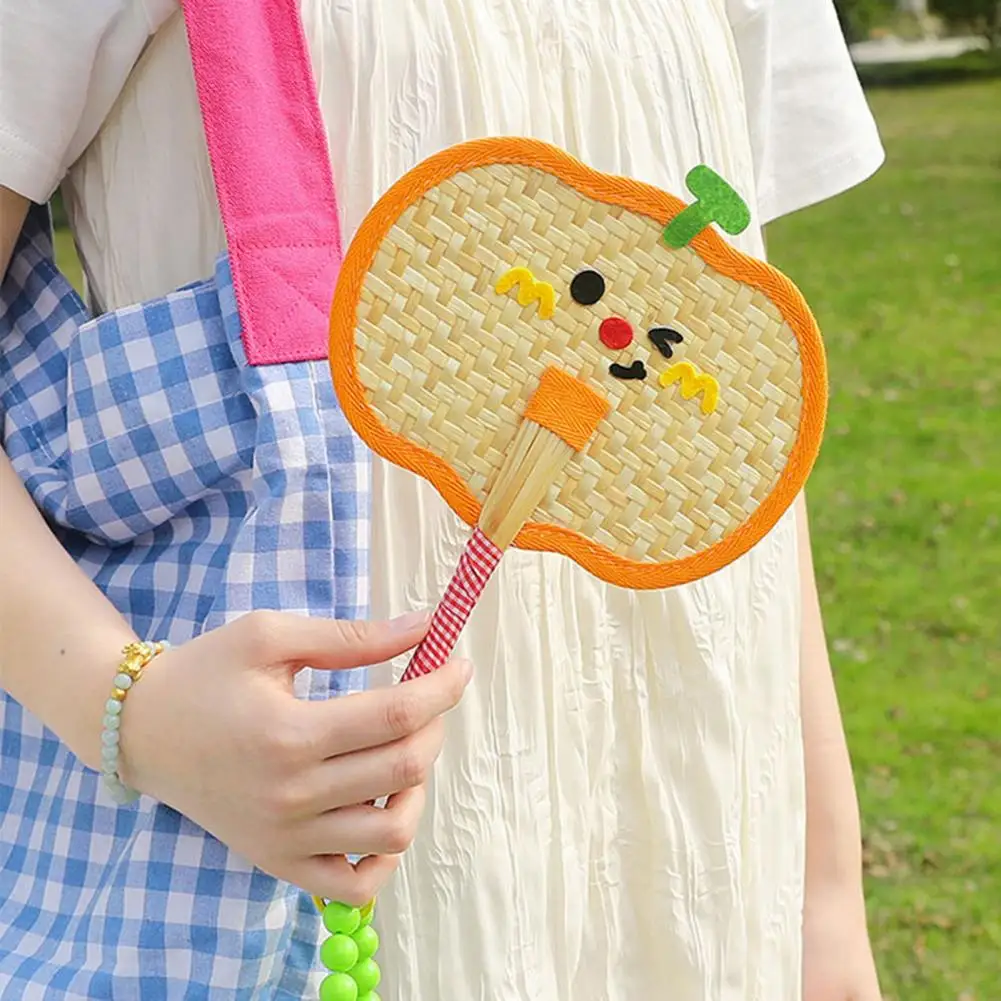 Woven Hand Fan Cartoon Handmade Woven Fan Set Summer Handheld Fans Decorative Bear Butterfly Dog Pumpkin Mango Shapes Cartoon