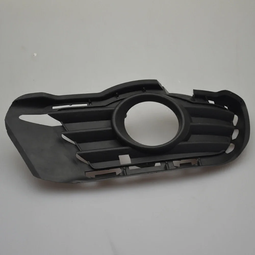 

Front Fog Light Grille Fog Lamp for Mercedes-Benz W204 C180 C200 C280 C300 C320 C350 C220 C250 C63 A2048850123