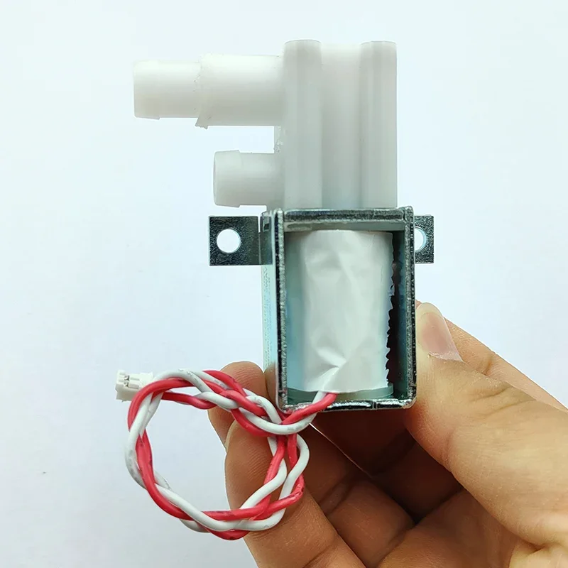 AM0860GW DC 5V 2-Way Small Mini Electric Solenoid Valve Normally Closed Micro Water Flow Control Valve DIY Garden Watering
