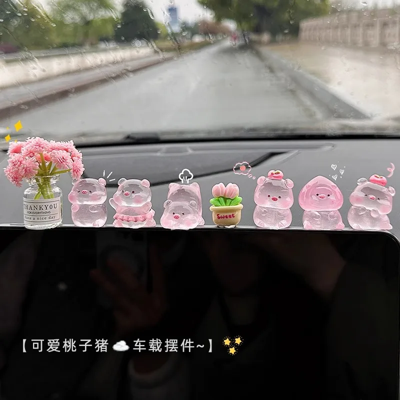 

Cute Piglet Car Decor Dashboard Ornament - Adorable Auto Stress Relief Accessory for Center Console