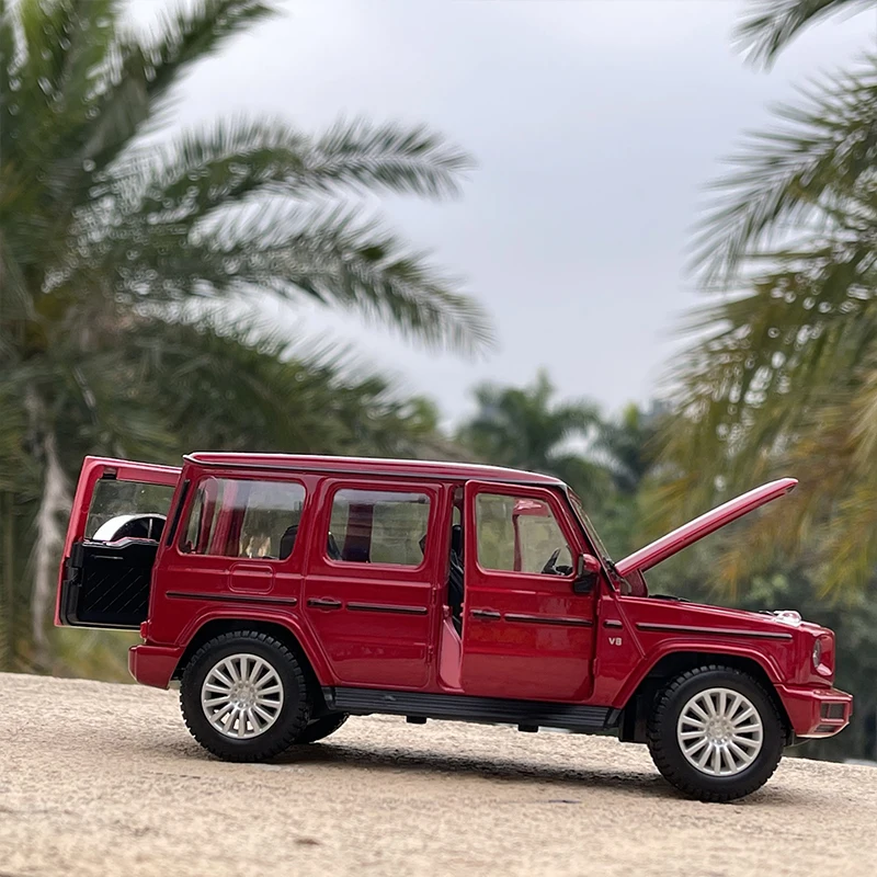 1/24 G500 G65 G63 modello di auto in lega pressofuso giocattolo in metallo fuoristrada modello di auto alta collezione di simulazione ornamenti regalo