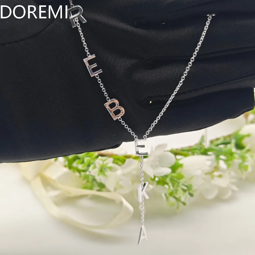 

Латиноамериканский подарок подружке невесты, изысканное ожерелье с именем падения, длинное ожерелье с Y-образной цепочкой, первоначальное ожерелье с буквами на заказ