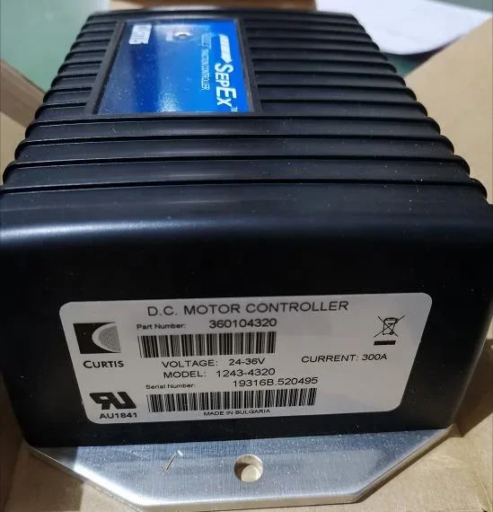 Controlador programable modelo PMC 1243, dispositivo con sección de potencia MOSFET, separado