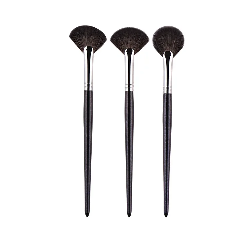 Karsyngirl 1Pcs Small Fan Makeup Brushes Highlighter Nose Shadow Make Up Brush Blusher Contour Exquisite Beauty Tools Goat Hair