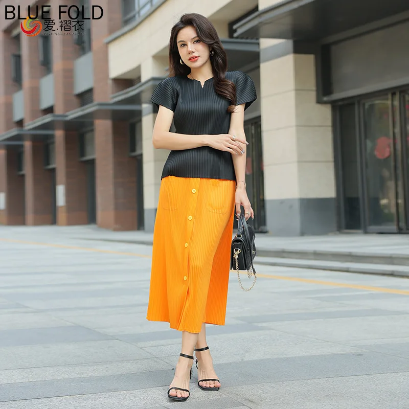 

Miyake Pleated Skirt for Women, Wrapped Hip Dress Japanese and Korean Casual Comfort Elastic Waist Spring and Summer New Product