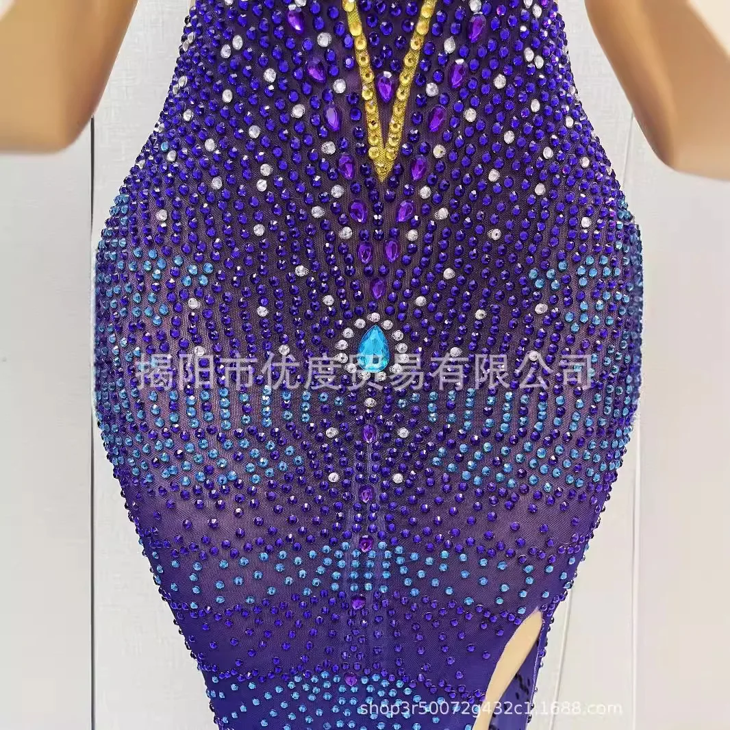 تنورة بحمالات من حجر الراين المتخصصة لحفلات الكوكتيل وحفلات أعياد الميلاد وحفلات السجادة الحمراء فستان طويل من الخزامى فيستدو دي فيستا