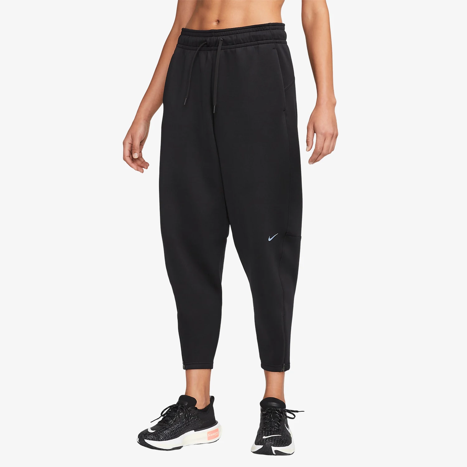 

Оригинальные новые сезонные женские спортивные брюки свободного кроя для тренировок до щиколотки от Nike FB5429-010