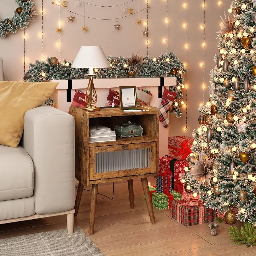 Comodino moderno della metà del secolo con stazione di ricarica e porta in vetro per camera da letto e soggiorno Tavolino portaoggetti a due livelli con