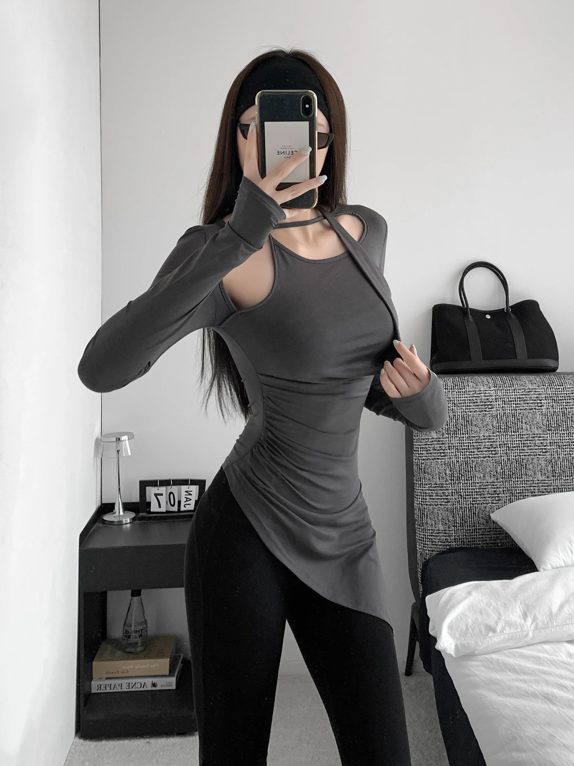 Spicy Girl Long Sleeve T-Shirt Neck Hanging Design Slim Fit Base Shirt Side Cut Hem Fake Two-Piece Waist Cinching Top