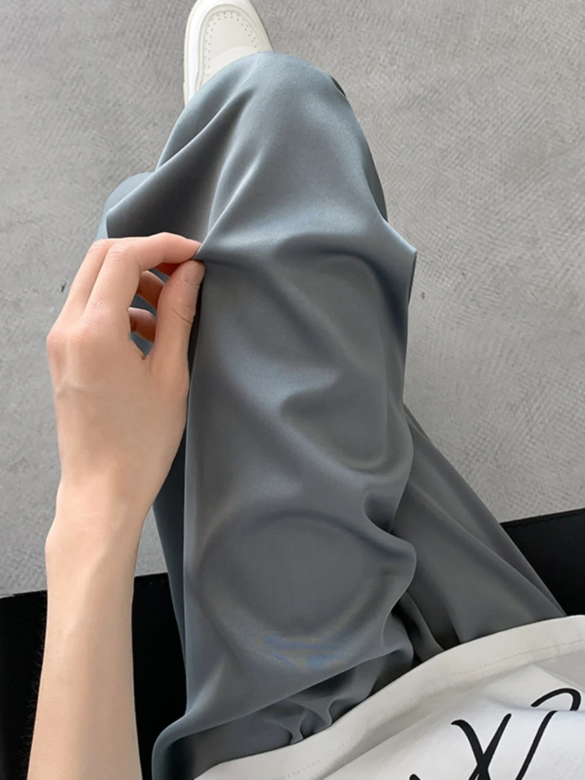 

Ice Silk Men's Summer Lightweight Lengthened Straight Leg Casual Pants Cool Feeling Sun Protection Thin Material Leisure Trou...