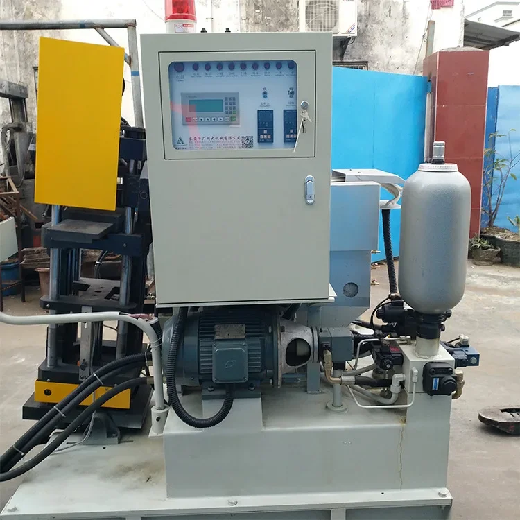 Factory direct sales of 25T vertical small hot die casting machine for precision hardware die casting can be invoiced.