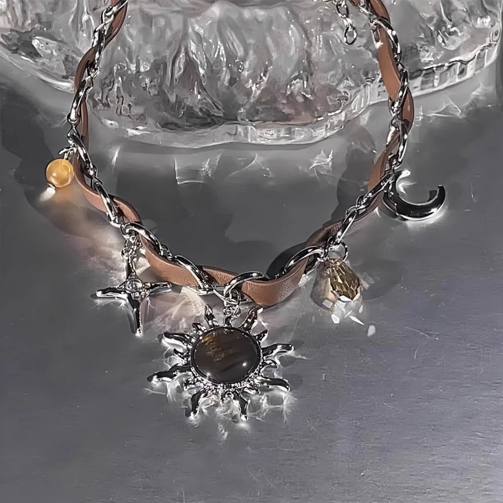 Neue Geometrie-Halskette mit Tigerauge-Stein, Sonne, Stern und Mond, Lederweberei, Einzigartige Modische Vielseitige Schlüsselbein-Kette, Schmuckgeschenk für Damen – Detail 11
