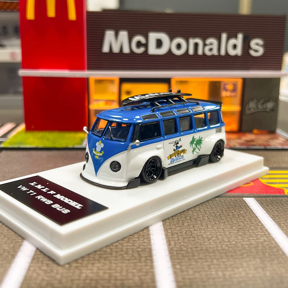 

1/64 /LFLM Simulation Alloy Diecast LBWK Painting Pocket Bus Model Toy Vehicle Collection Van Gifts Toys Car For Children Kids