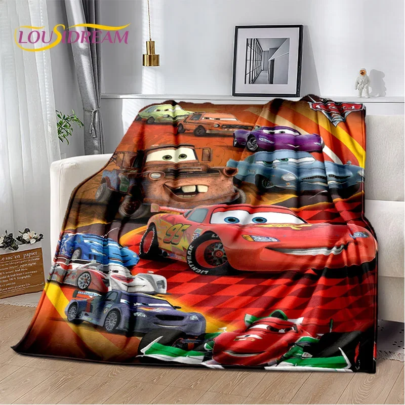 รถยนต์ Disney Mcqueen ผ้าห่มผ้าสักหลาดนิ่มลายการ์ตูนสำหรับเตียงห้องนอนโซฟาปิกนิกผ้าห่มสำหรับกลางแจ้งของขวัญยามว่างปกเด็ก