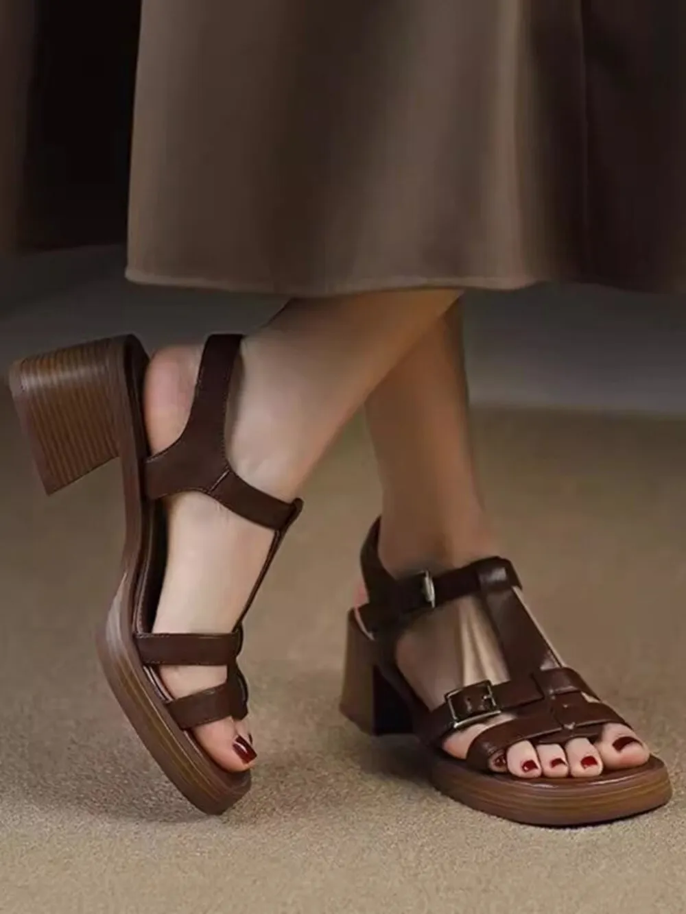 

Retro Roman Sandals Women's Medium Heel Summer Waterproof Platform Cross Bule Open Toe High Heels Thi Heel Korean Sle