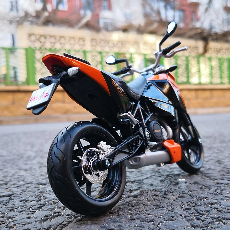 Maisto 1:12 KTM 690 Duke lega modello di moto simulazione pressofuso metallo Street Racing moto modello collezione regalo giocattolo per bambini