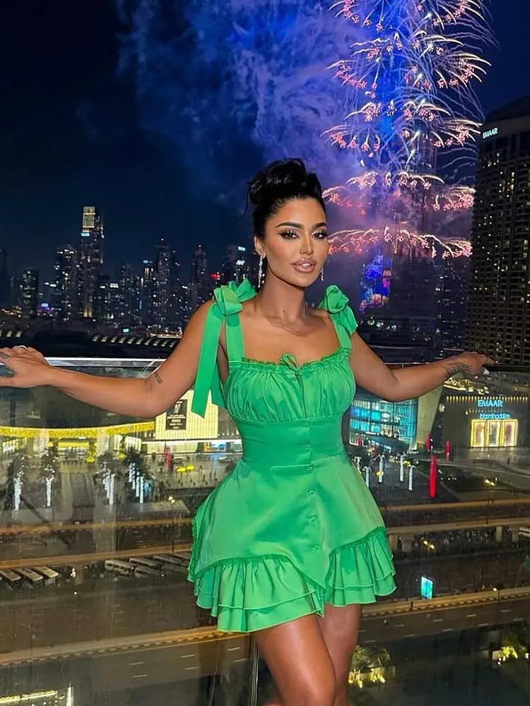 Robe d'été courte pour femmes, taille haute, bretelles avec nœud, col Slash, Sexy, élégante et belle, vente en gros, livraison directe