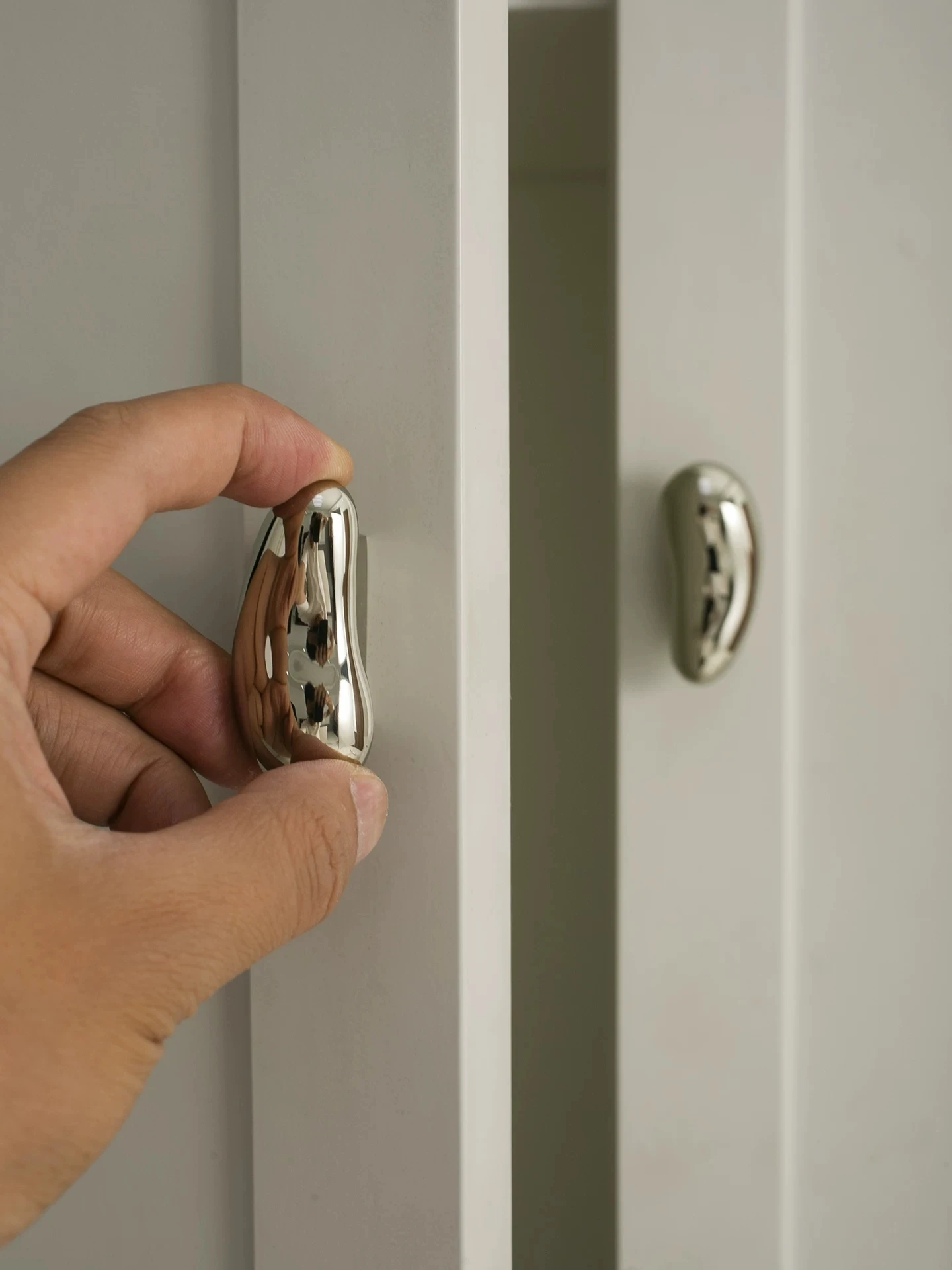 French Style Solid Brass Drawer Pulls Bright Silver Bedroom Closet Door Handles Cabinet Shoe Cabinet Cute Small Pulls