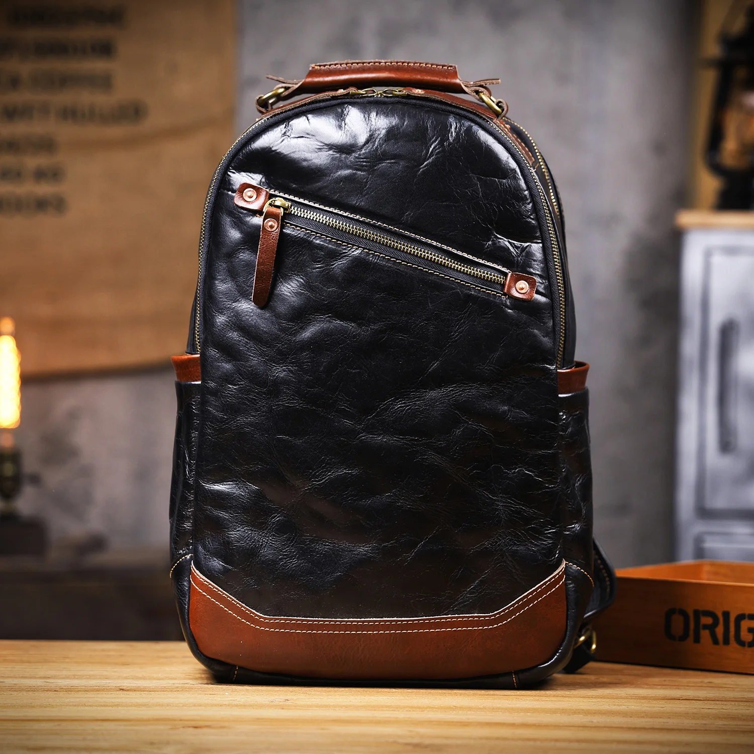 

Simple fashion high-quality first layer cowhide men's laptop backpack outdoor travel mountaineering genuine leather bookbag