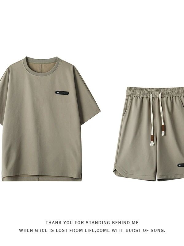 

Мужской повседневный спортивный комплект: футболка с коротким рукавом и рабочие шорты на пяти пуговицах из полиэфирного волокна, молодежный модный летний новый комплект