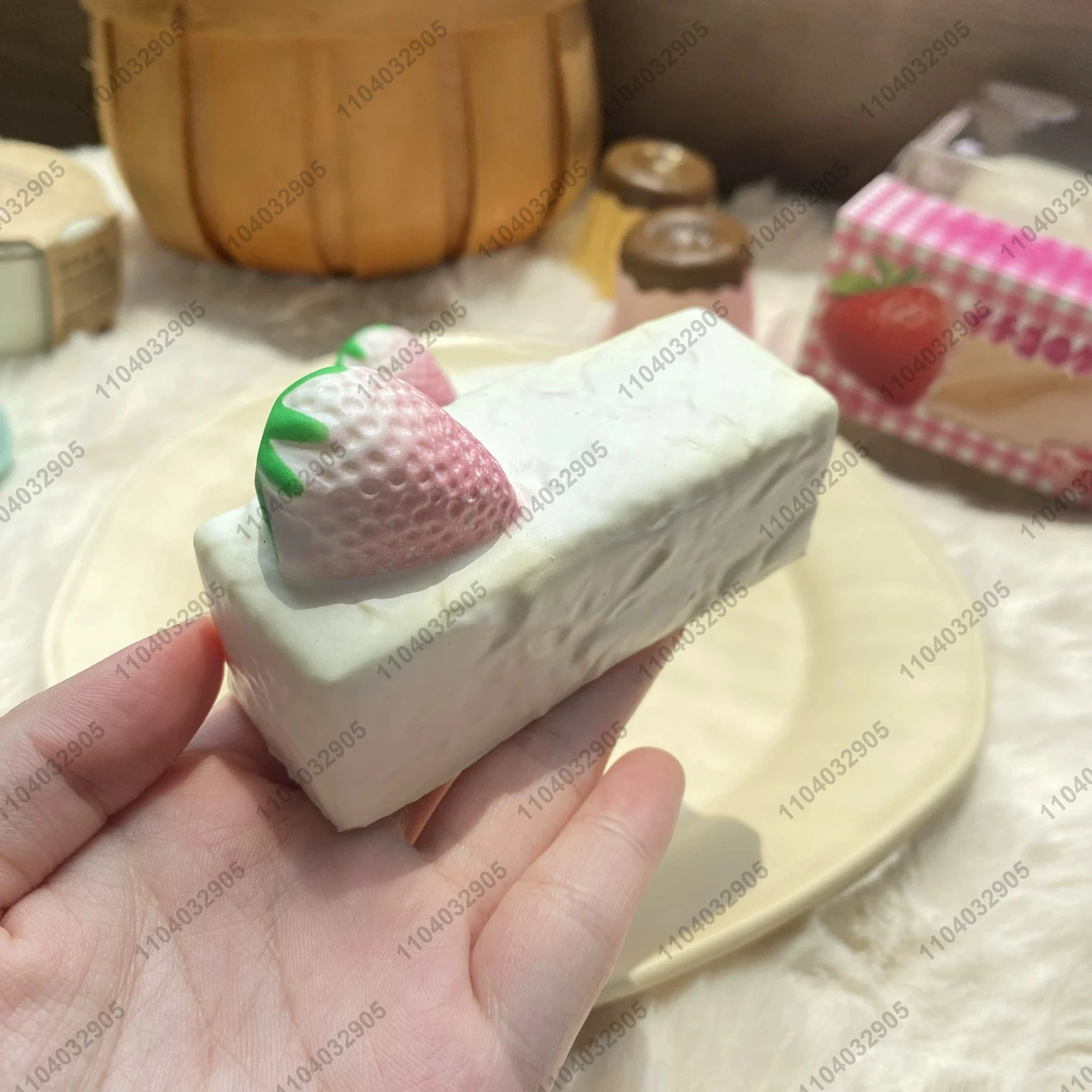 

White Chocolate Strawberry Cake Squishy Toy Slow Rising Slow Rebound Squeeze Toy Squishy Relieve Stress Hand Relax Gift Toy