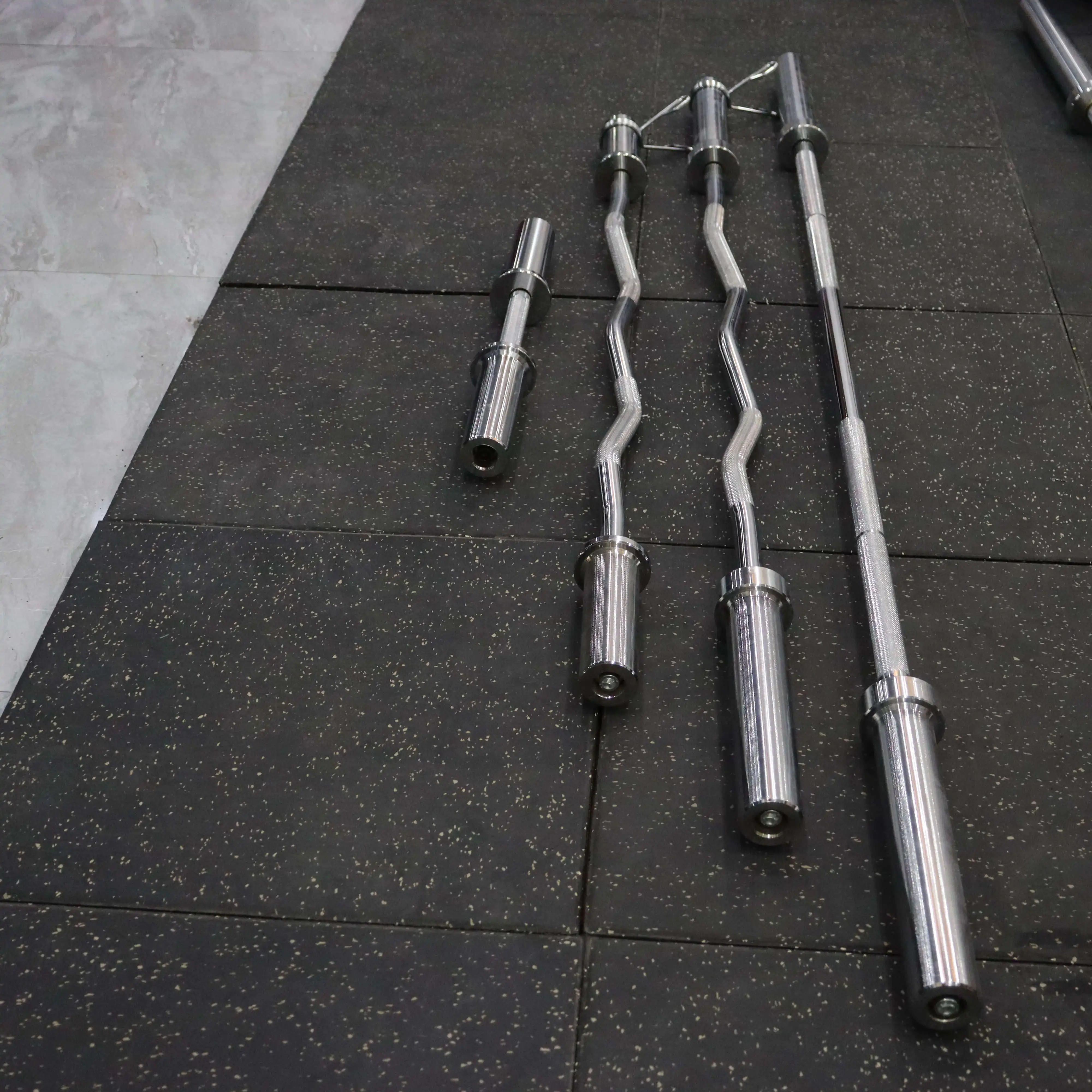 Barre EZ Curl pour musculation - Barbell Curl Bar avis et prix