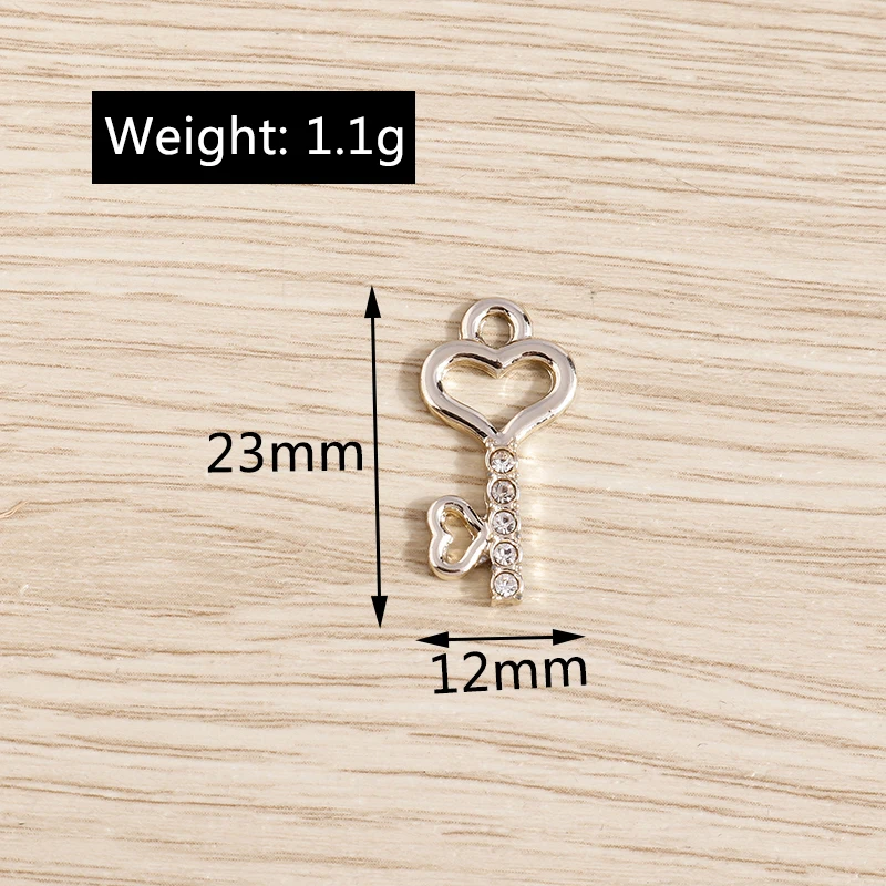 Tusember 10 Stück exquisite silberfarbene Kristall-Liebesherz-Charms für die Schmuckherstellung, modische Ohrringe, Halsketten, DIY-Anhänger – Detail 9