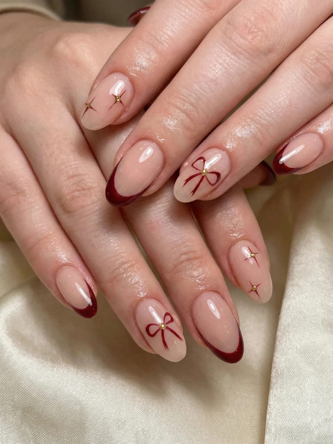 24pcs Short Almond Pink French False Nails Star Design Press on Nails Fake Nails DIY Manicure Detachable Stick-on Nail Tips