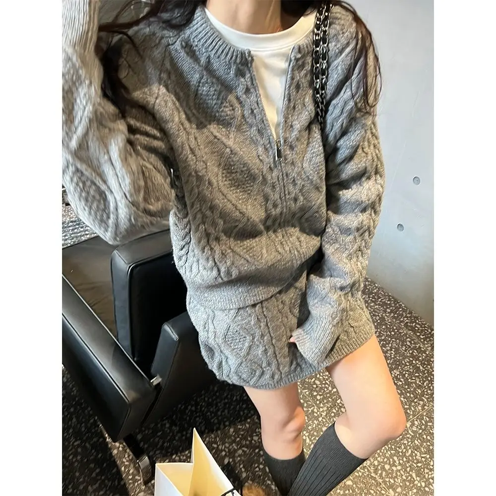 

Модный комплект свитера, свободная куртка на молнии, трикотажная юбка, женский костюм, комплект из двух предметов