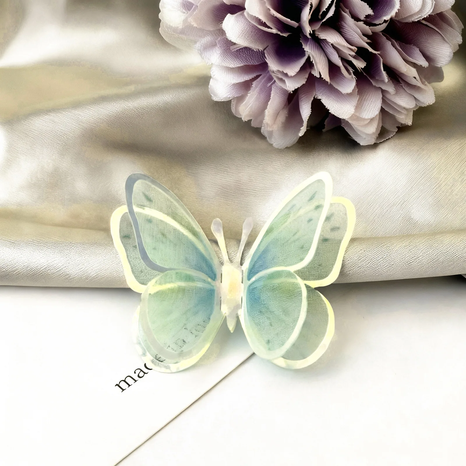 

50 шт. разноцветных бабочек с позолоченными краями для домашнего декора, свадебных и праздничных украшений, поделок ручной работы, подарков и аксессуаров