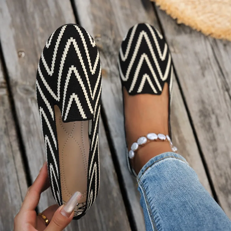 

Women's Breathable Knitted Flat Shoes Fashionable Striped Color Matching Spring and Autumn Single Shoes Casual Slip-on Loafers