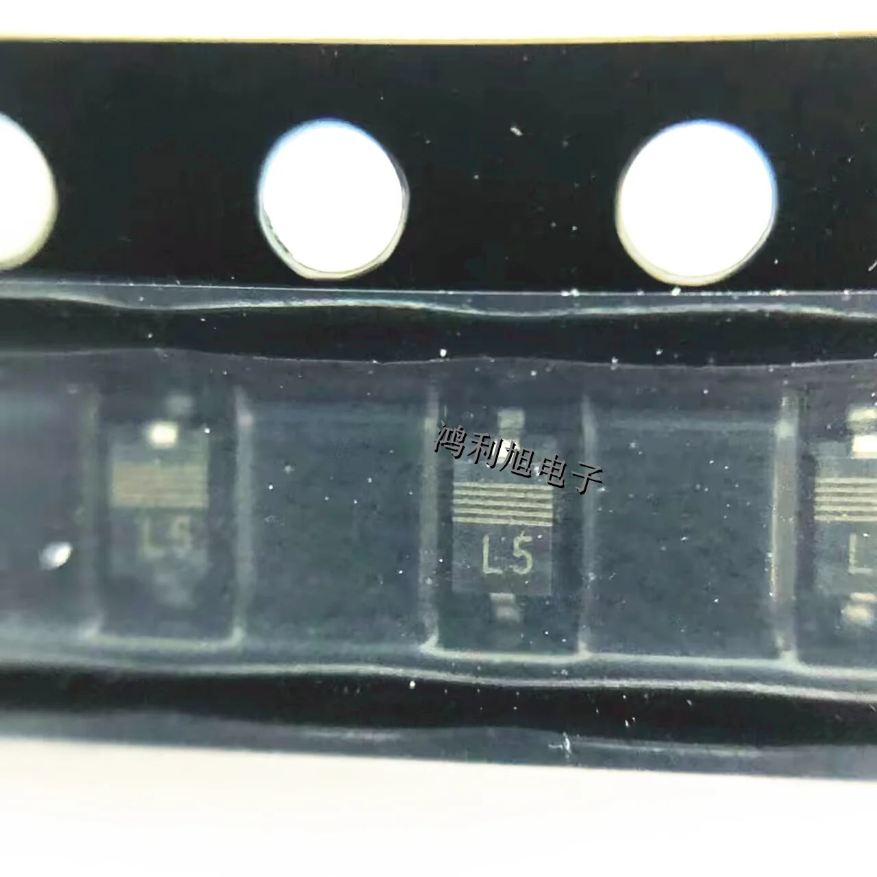 

20PCS/Lot BZX384-B8V2 MARKING: L5 Zener Diode Single 8.2V 2% 15Ohm 300mW Automotive 2-Pin SOD-323 T/R