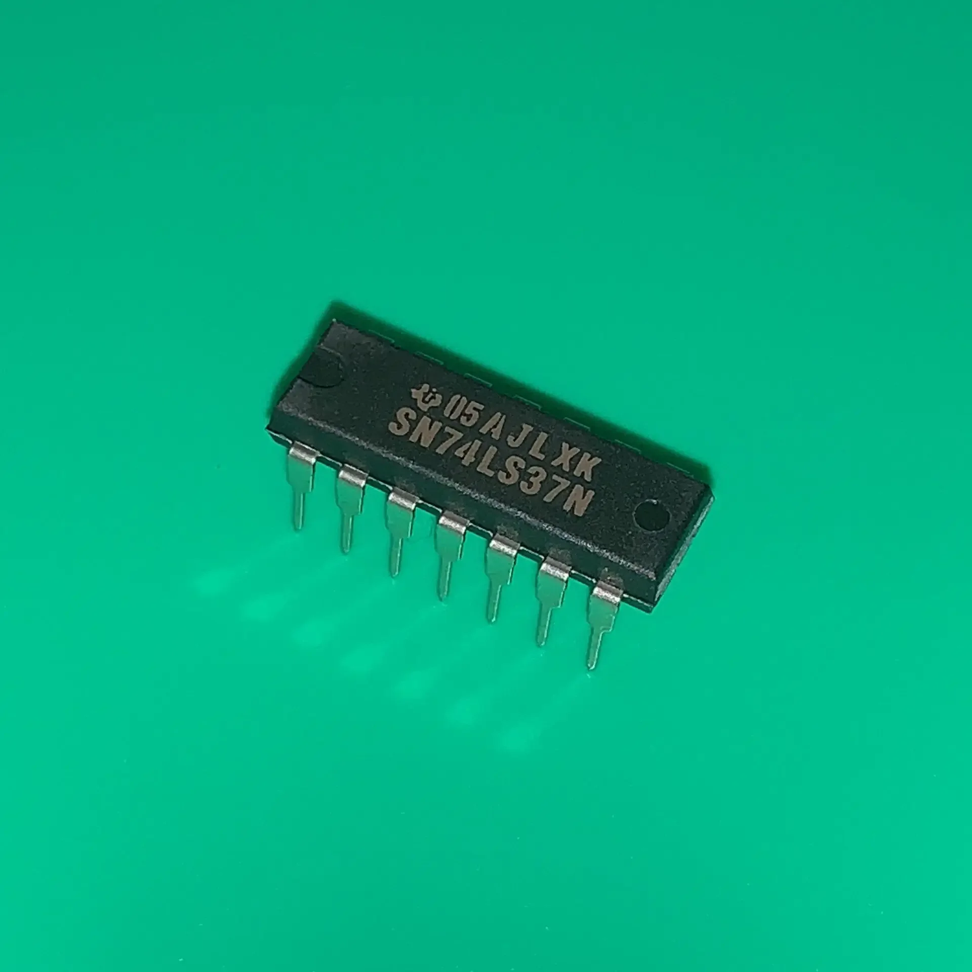 10pcs/lot SN74LS37N DIP14 SN 74LS37N IC GATE NAND 4CH 2-INP 14-DIP SN74LS37-N SN74LS 37N SN74 LS37N