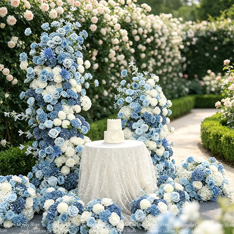 Blaue und weiße künstliche Blumen, KT-Board-Hintergrund, Seidenrosen, Hortensien, Blumenarrangement, Hochzeitstorten-Tisch, Blumen-Event-Party-Deko – Detail 8