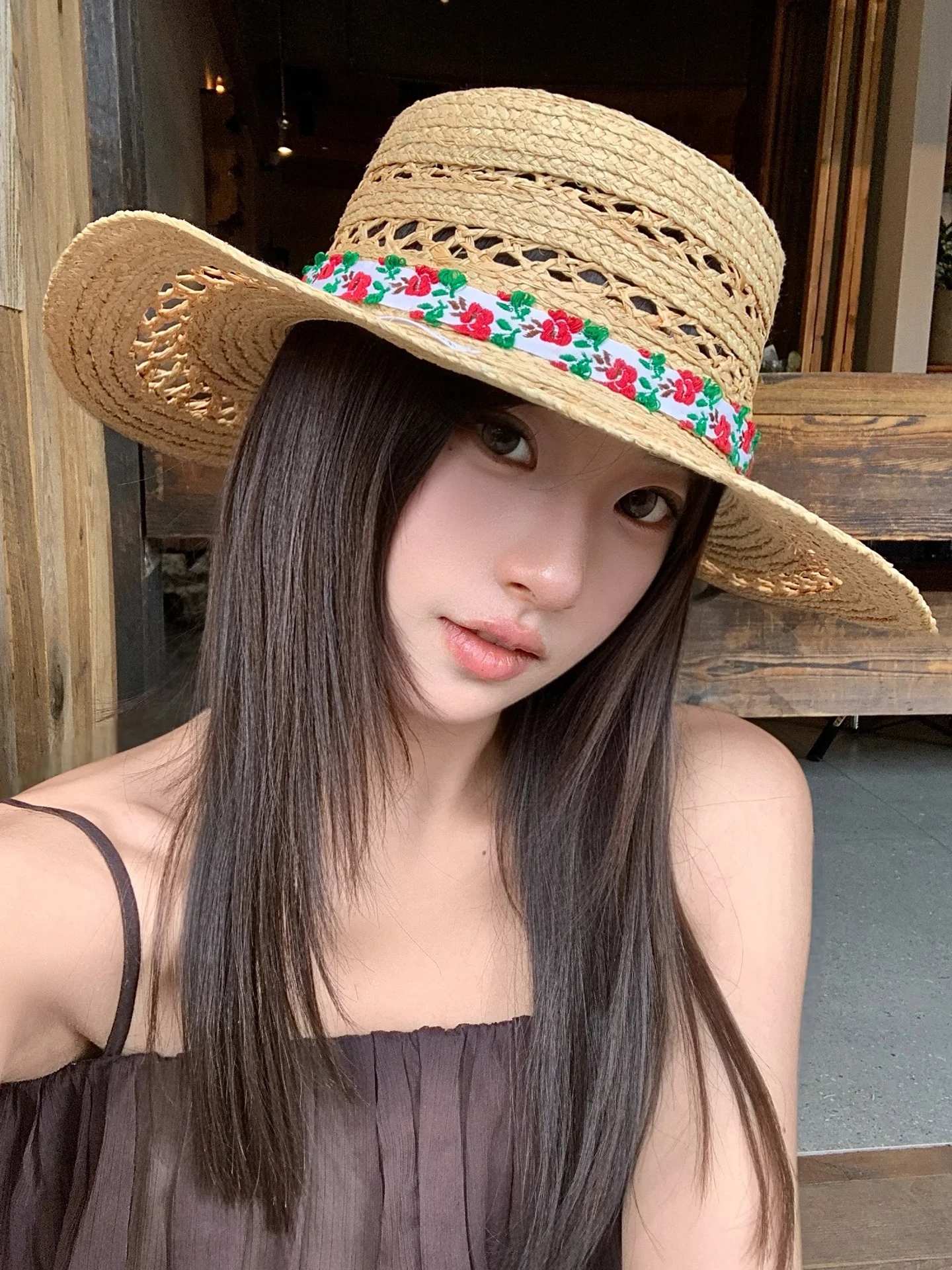 2026 New Style Floral Hollow out Flat Top Straw Hat Women's Summer Beach Vacation Sunshade Hat Adjustable Band Youth Fashion