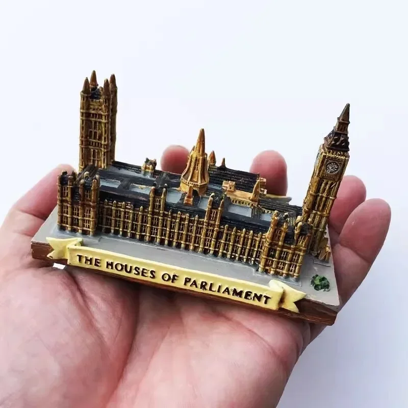 Angkor Wat Figurines Sagrada Familia Miniatures Buckingham Palace Houses of Parliament Tower Bridge Big Ben Models Souvenirs