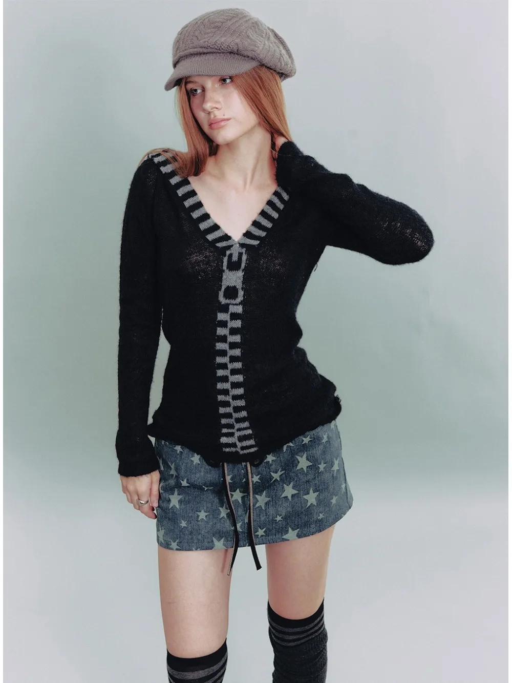 Retro subculture style hooded sweater, jacquard pattern design, Y2K personality spice girl fashion casual Autumn/Winter sweater.