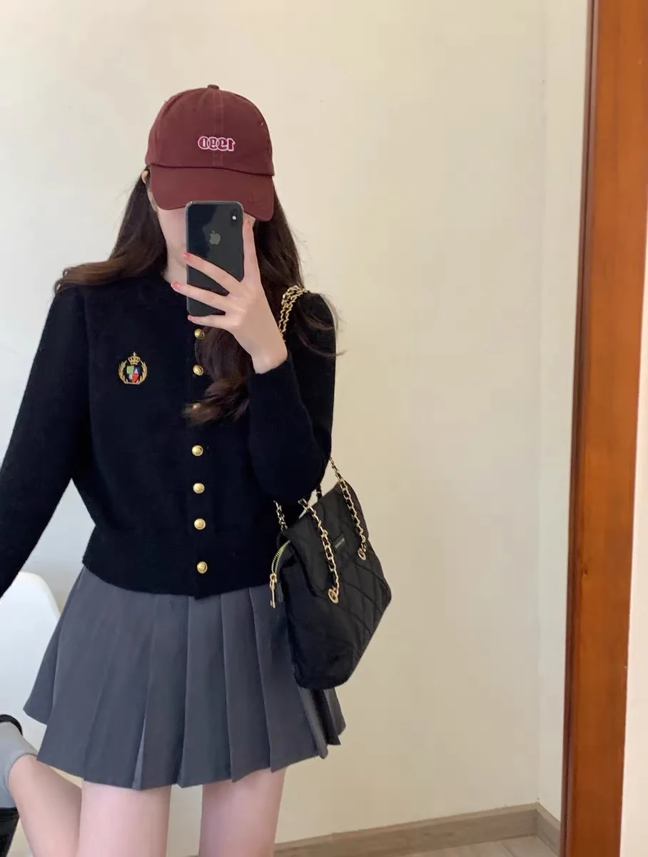 

Cardigan Jacket For Women in Spring And Autumn, Fashionable And Slimming, Slim Fit, Embroidered Solid Color, Versatile Knit Top