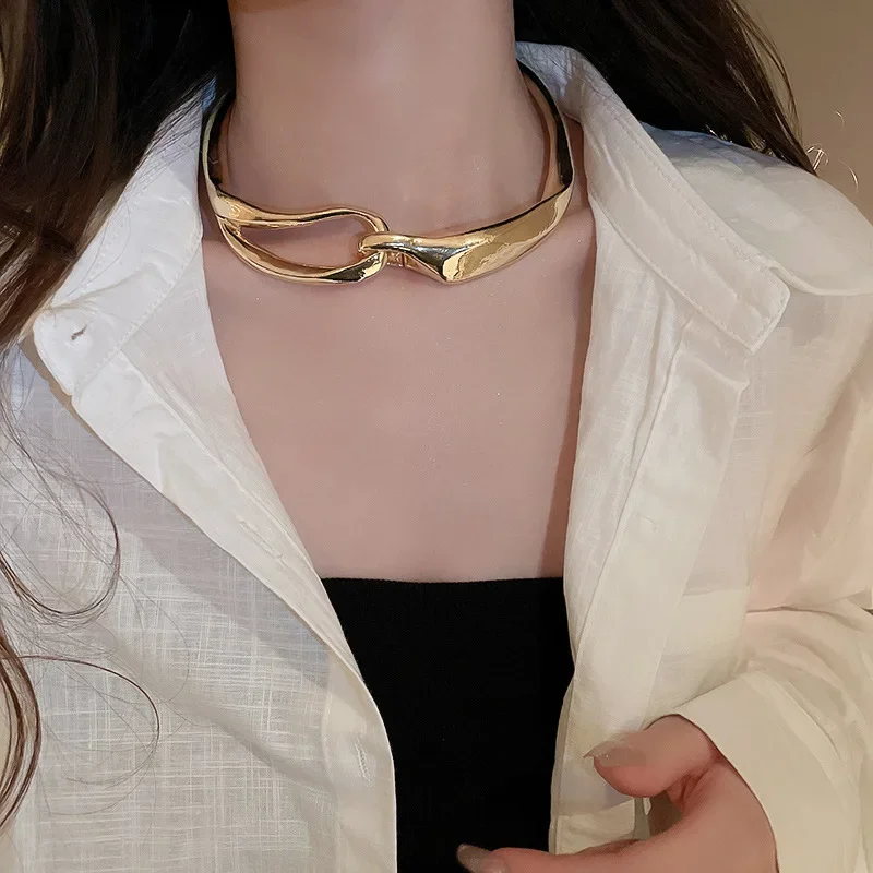 Draweye Asymmetrical Necklace for Women Hollow Out Geometric Retro Jewelry Korean Fashion Hiphop Punk Style Collares Para Mujer