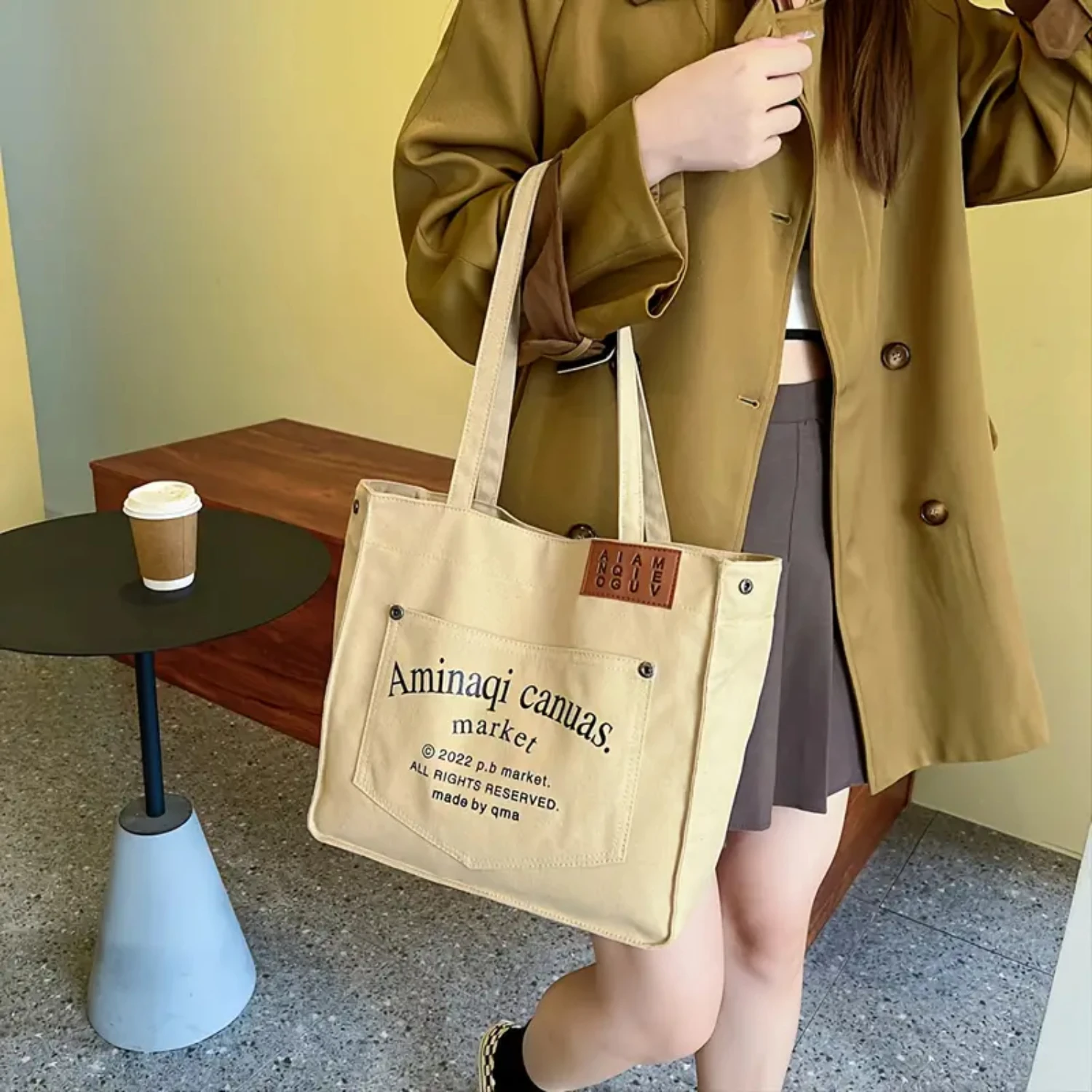 Tas Belanja Bahu Tote Kanvas Klasik Kapasitas Besar Bergaya dengan Cetak Huruf yang Chic - Perlengkapan Fashion Sehari-hari untuk Trendi