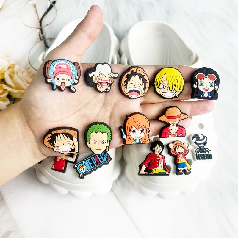 One Piece Roronoa Zoro Monkey D. Luffy Cartoon Niedliche Schuhschnallen für Männer und Frauen Hochwertige DIY Dekorative Schuh-Charms – Detail 2