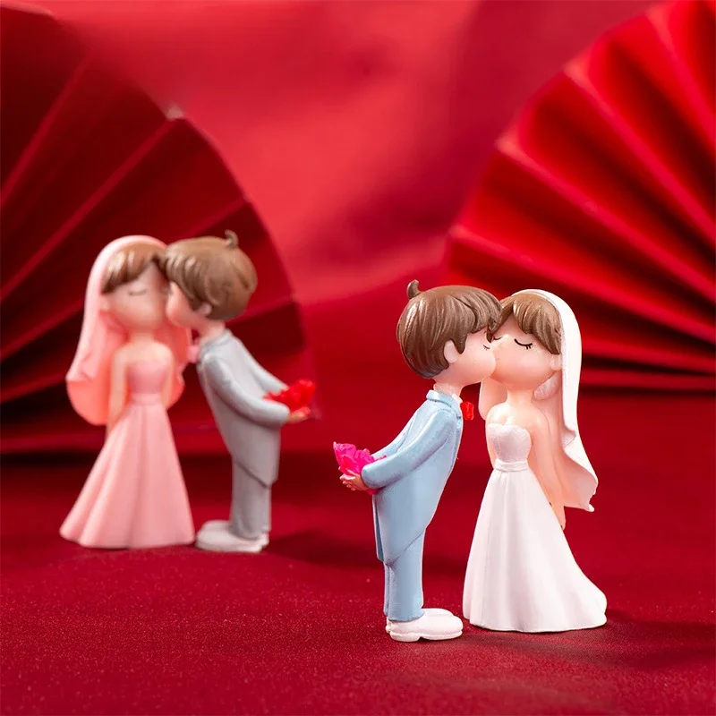 2Pcs Wholesale Micro Landscape Cartoon Character Ornament Romantic Wedding Groom and Bride Couple Landscaping Wedding Figure