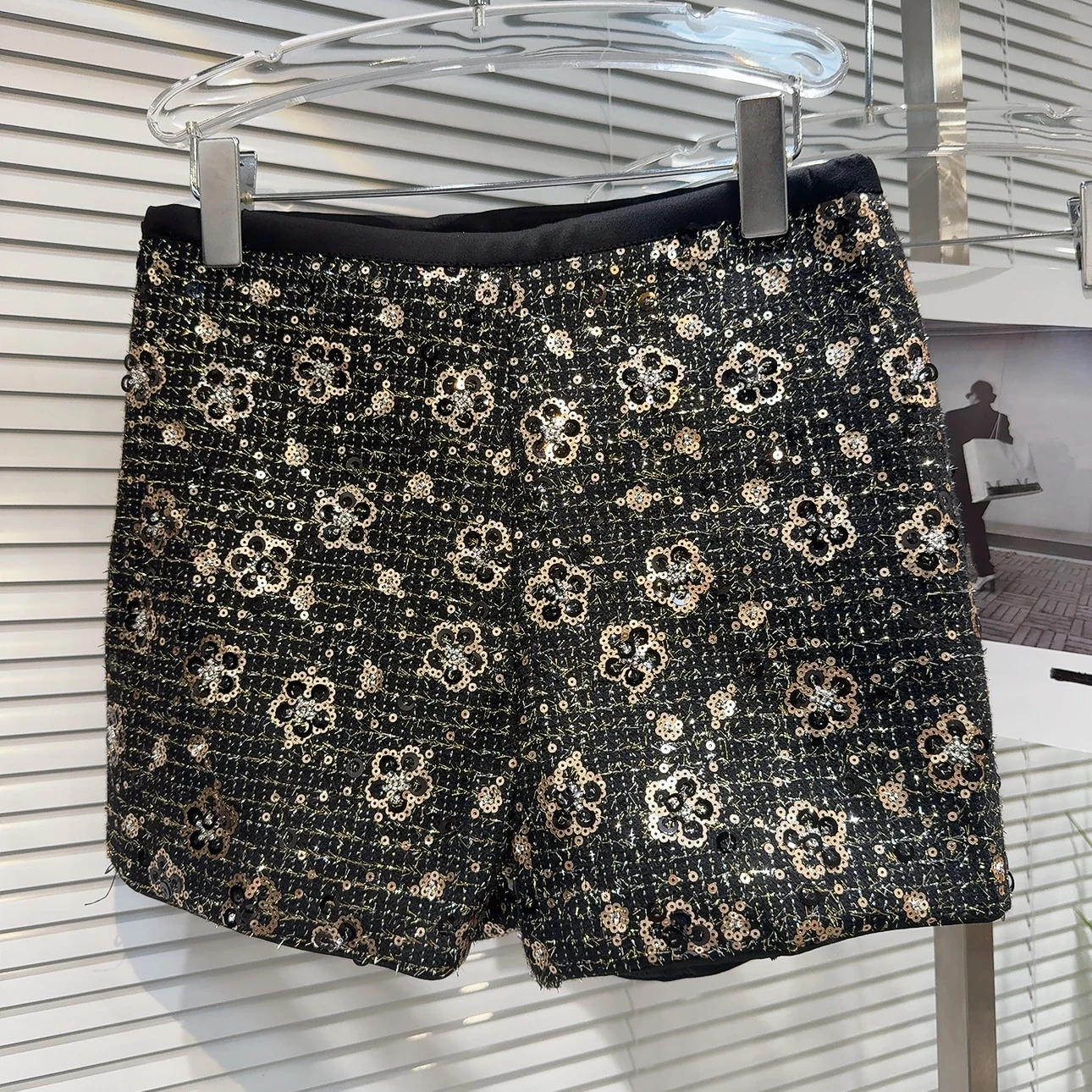 กางเกงบูทคัทผ้าทวีดปักลายดอกไม้เลื่อมทอง งานหนัก ความยาวครึ่งขา สไตล์ลำลองสำหรับผู้หญิง แฟชั่นหรูหรา ฤดูหนาว สินค้ามาใหม่