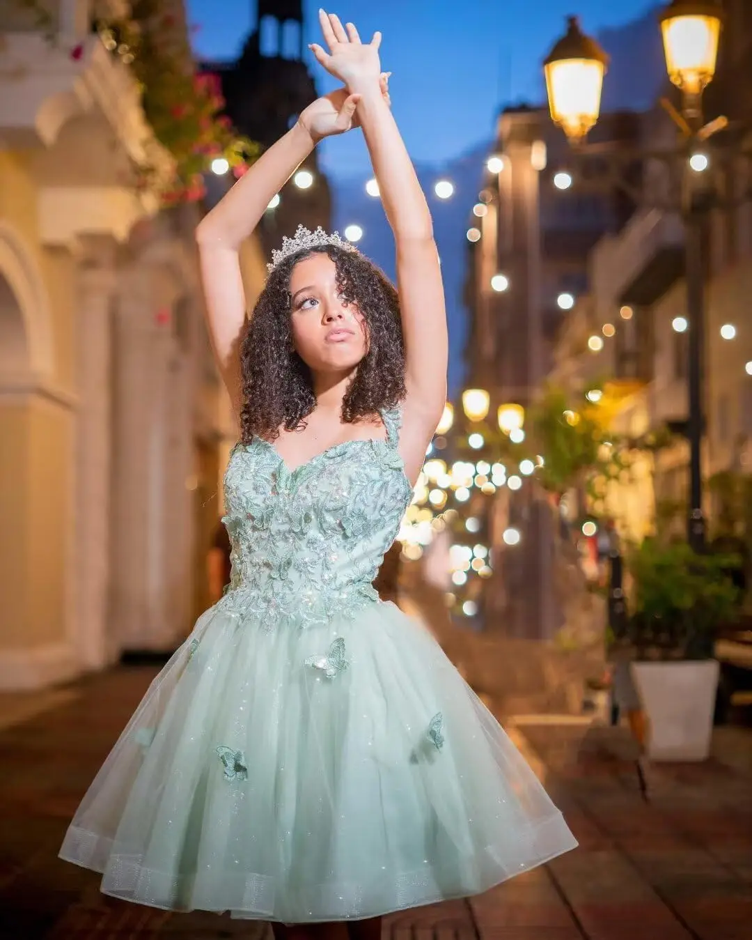 Abito corto da homecoming con spalle scoperte e farfalla 3D Abito da ballo con paillettes glitterate per abiti Quinceanera DAMA per adolescenti